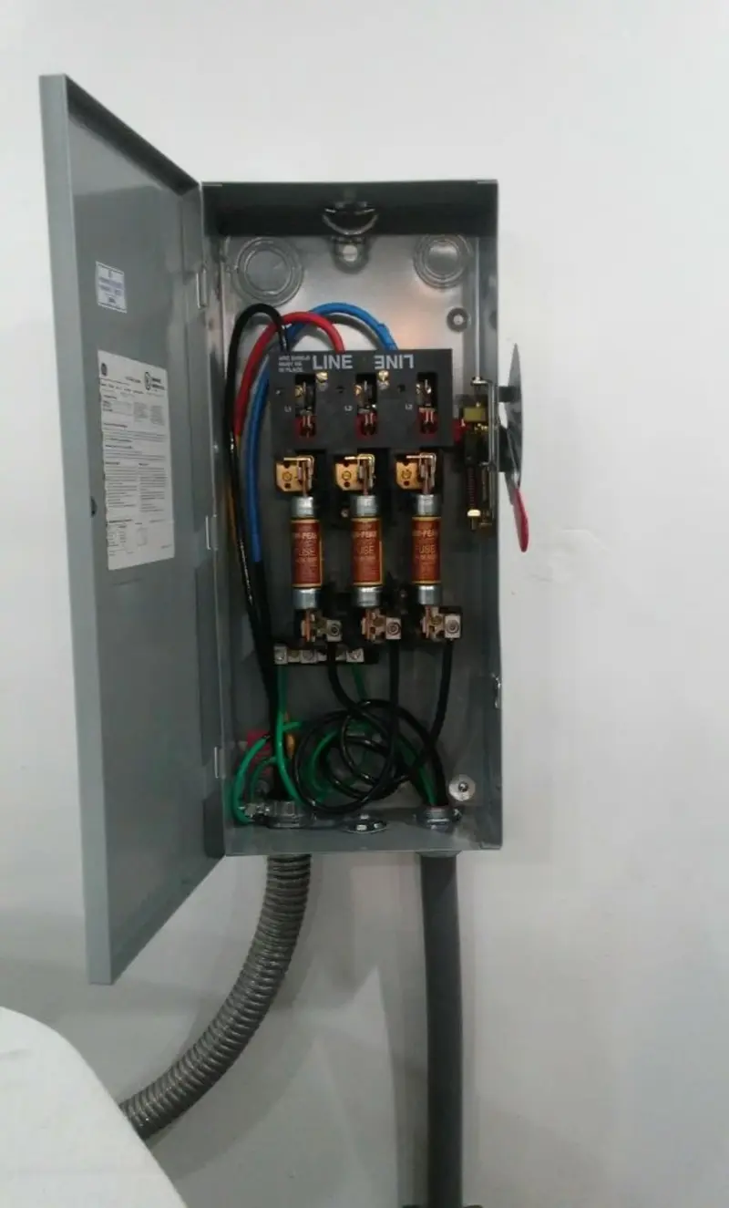 Three-phase disconnect switch installed for Smoke Detector Installation in Pelican Marsh